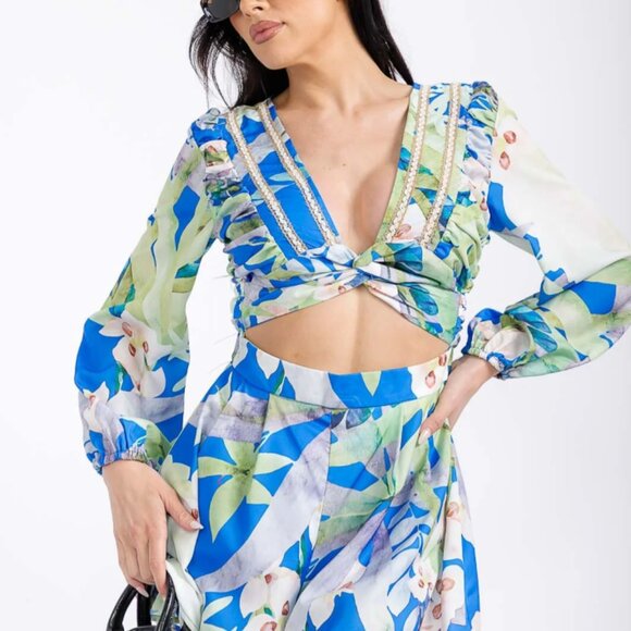 CUT OUT FLORAL ROMPER - Picture 4 of 4